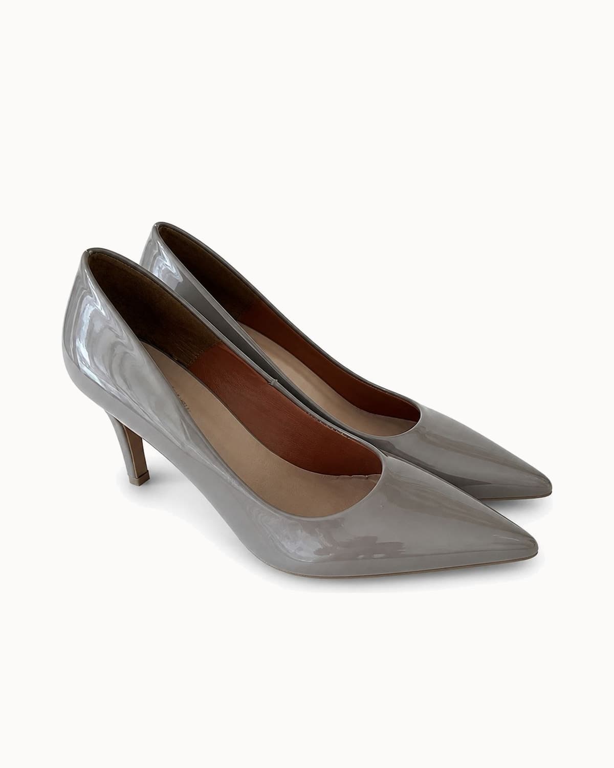 Scarpin Salto Alto Verniz Cinza