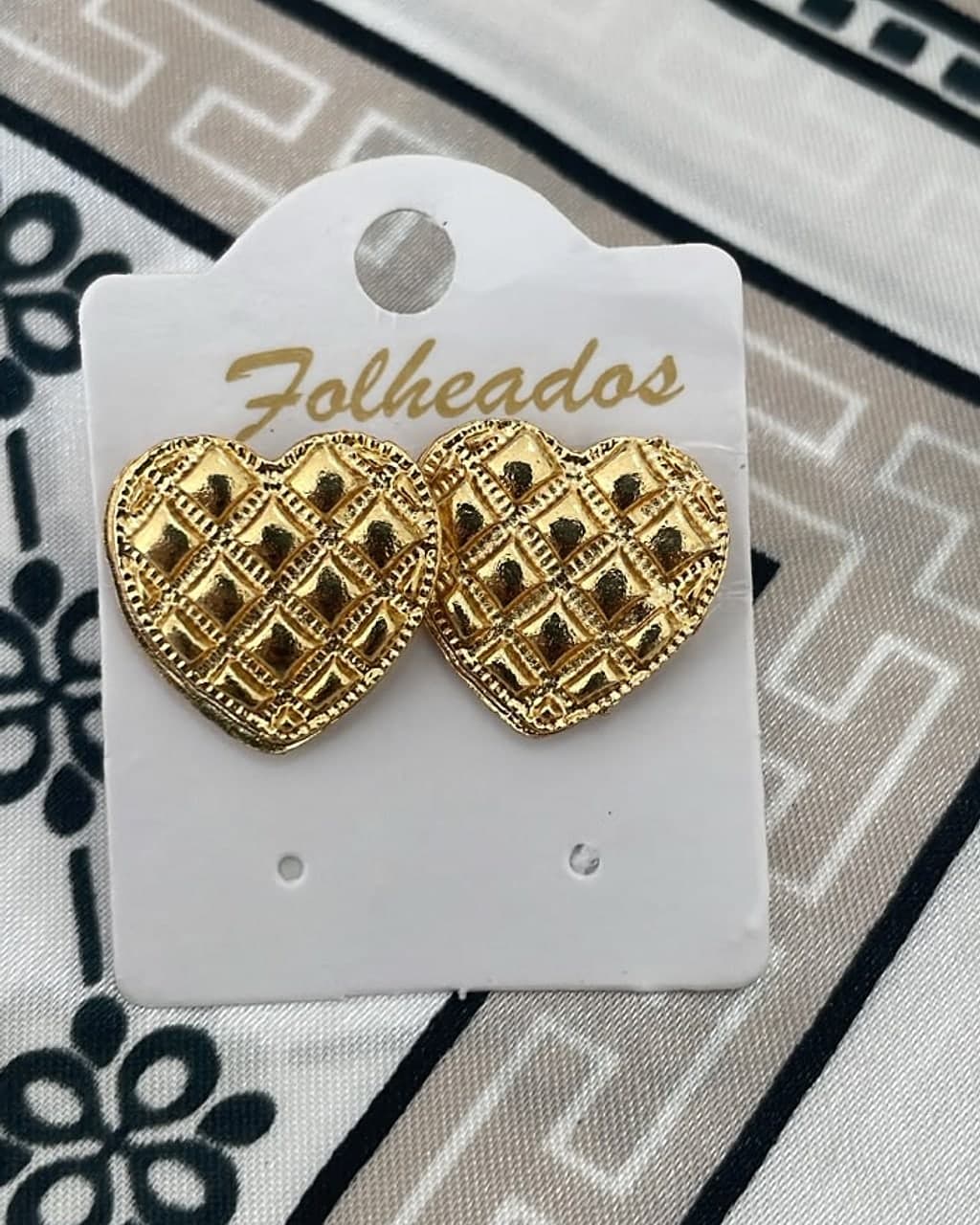 Brinco Dourado Coração Trançado