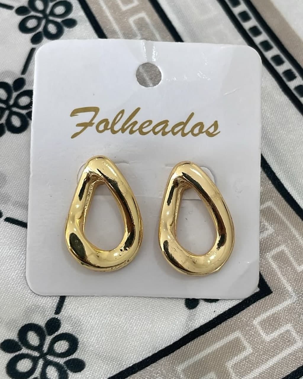 Brinco Dourado Gota Lisa