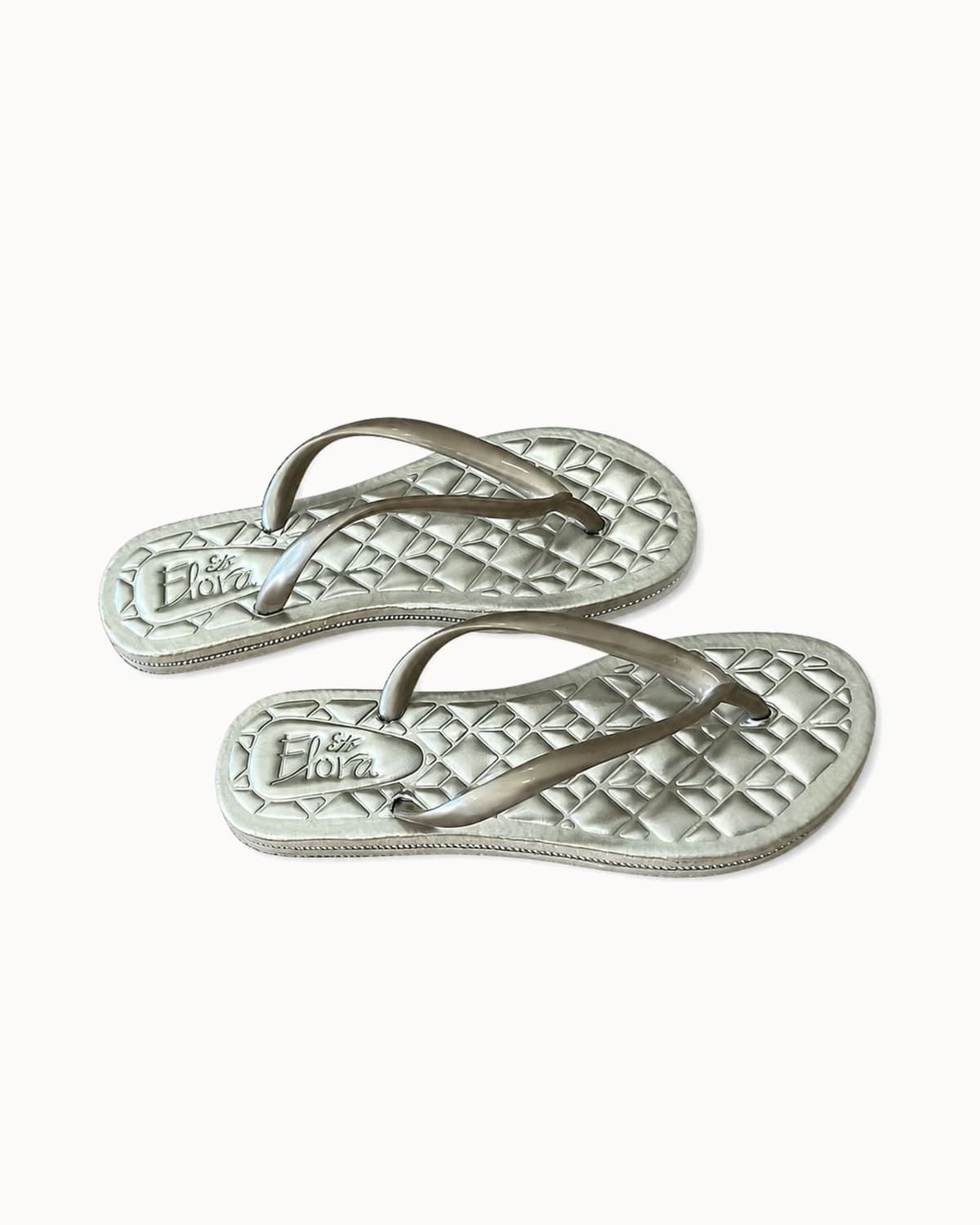 Chinelo Simples Dourado