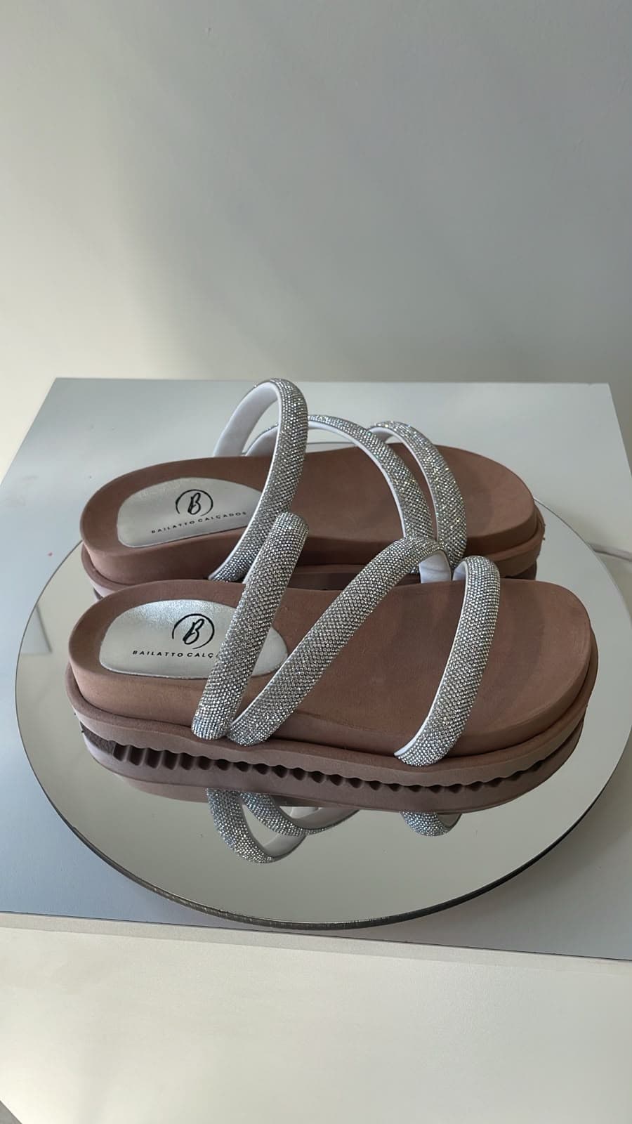 Sandália Flatform Rosé com Tiras de Strass